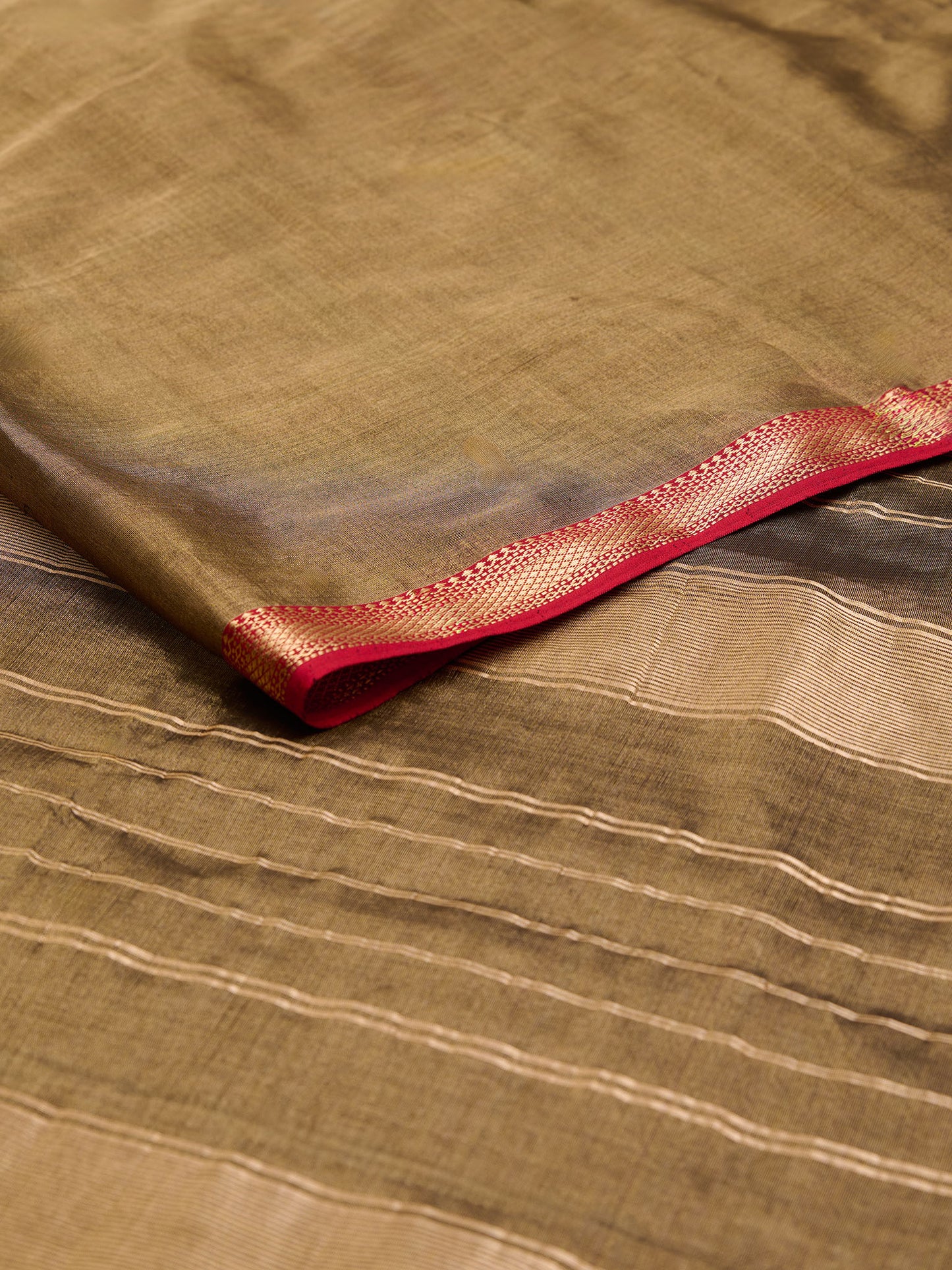 Sunehri Black & Gold Maheshwari Tissue Saree