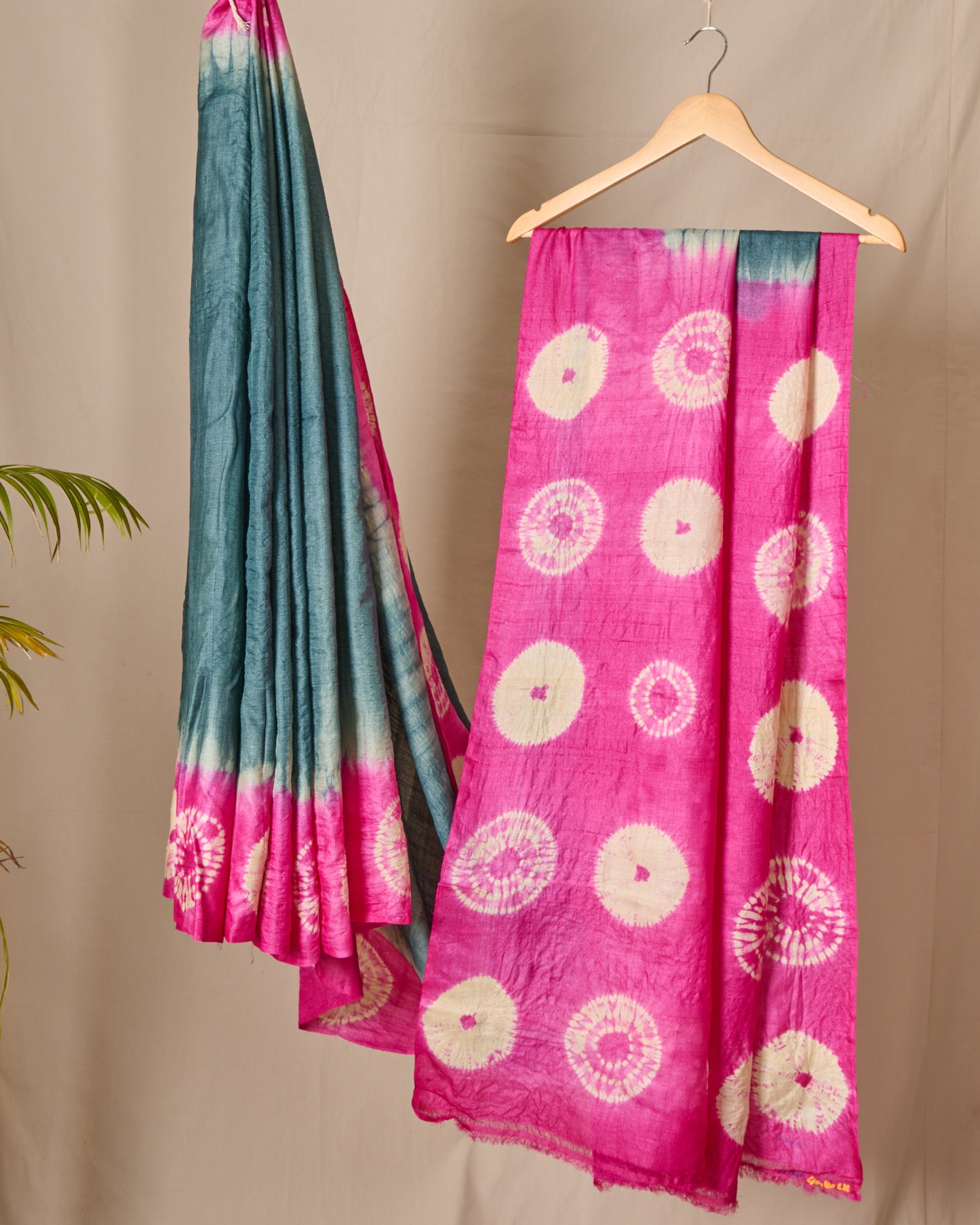 Shibori Tussar Silk Saree Handloom Saree Handcrafted Textile Made in India Grey Pink Colour