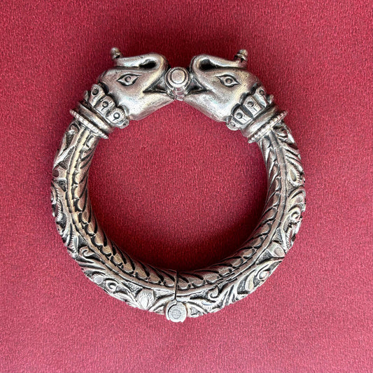 Adira Gajmukh Chitai 92.5 Silver Kada
