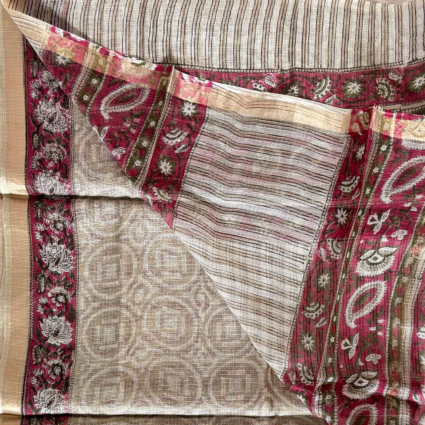 pallu and blouse material of the saree