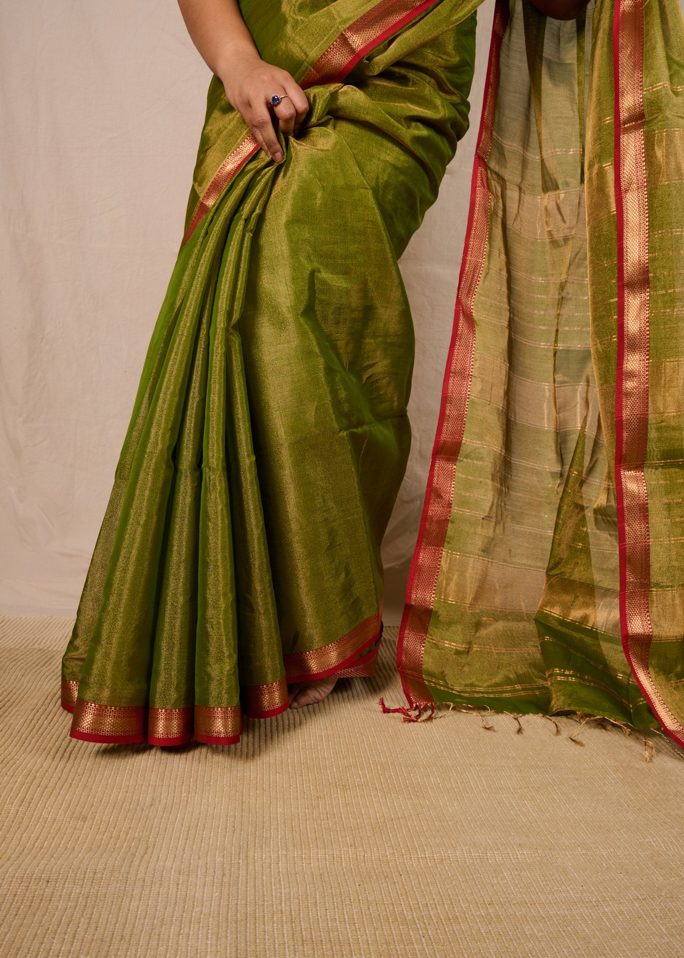 Sunehri Light Green & Gold Maheshwari Tissue Saree
