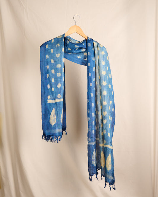 Munga Silk Nut Shibori Print Stole Ink Blue Colour Handloom Stole