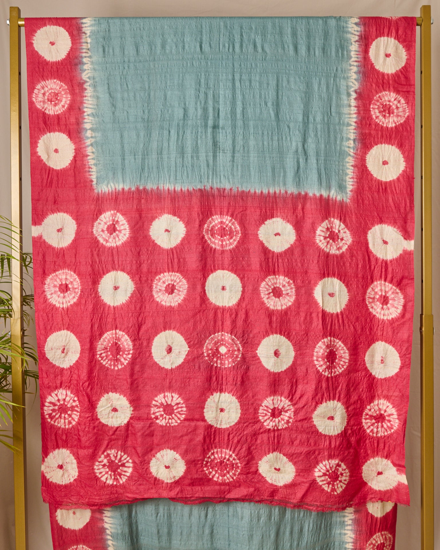 Shibori Tussar Silk Saree Handloom Saree Handcrafted Textile Made in India Grey Red Colour