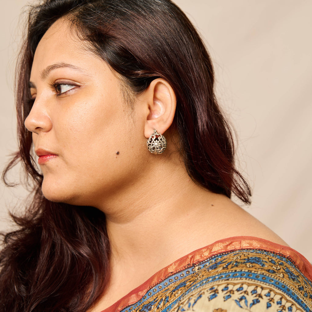 Amulya Floral Filigree Silver Earrings